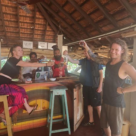Gaia Hostels Анджуна Екстериор снимка