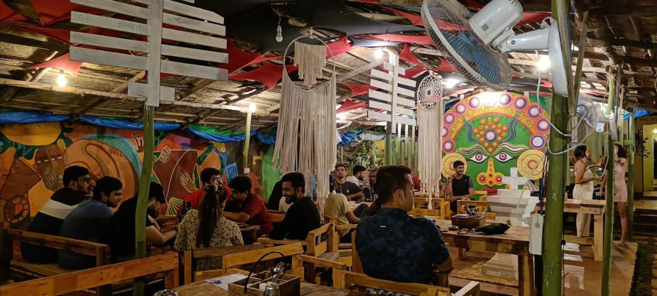 Gaia Hostels Анджуна Екстериор снимка
