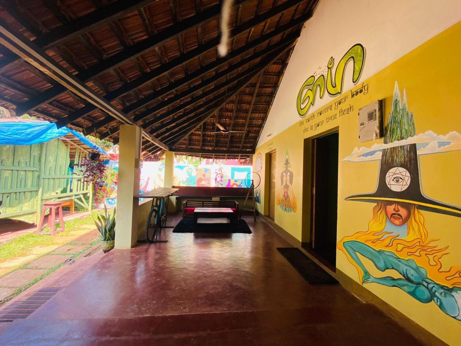 Gaia Hostels Анджуна Екстериор снимка