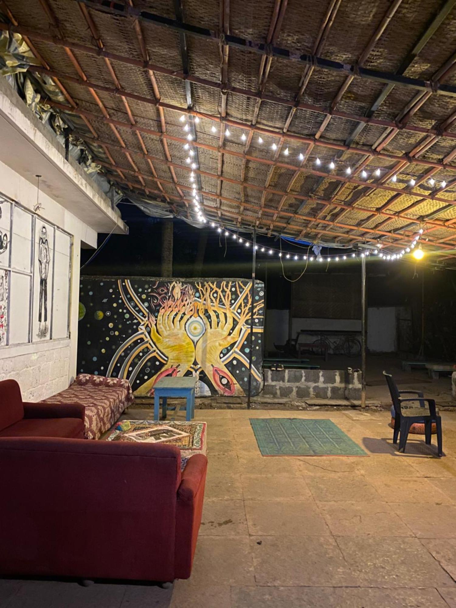 Gaia Hostels Анджуна Екстериор снимка